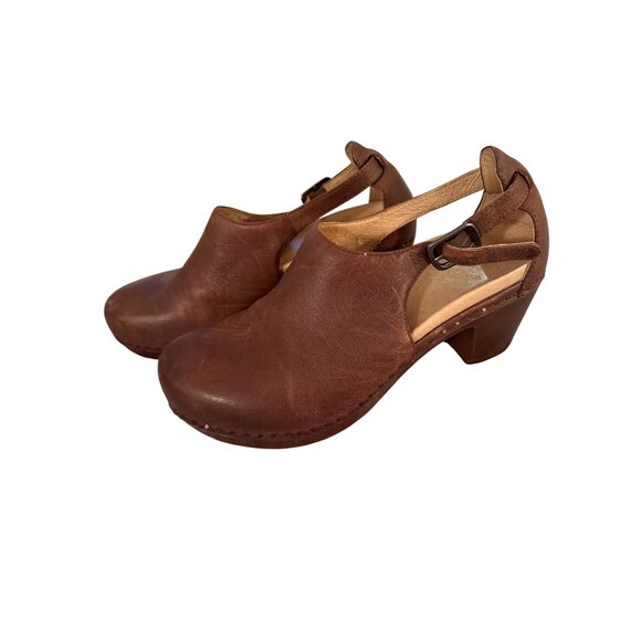 Dansko Shoes - Dansko Womens Sassy Clogs Tan Size 40 Brown Leather Block Ankle Strap Casual